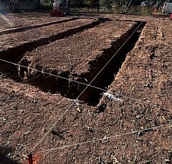 ​Terrassement fondation Oléron, terrassier construction maison Saint-Pierre-d'Oléron, Saint-Georges-d'Oléron, Dolus-d'Oléron, Le Château-d'Oléron, Saint-Trojan-les-Bains, La Brée-les-Bains, Saint-Denis-d'Oléron, Le Grand-Village-Plage. Fouilles pour fondations, nivellement terrain, déblai remblai Oléron.